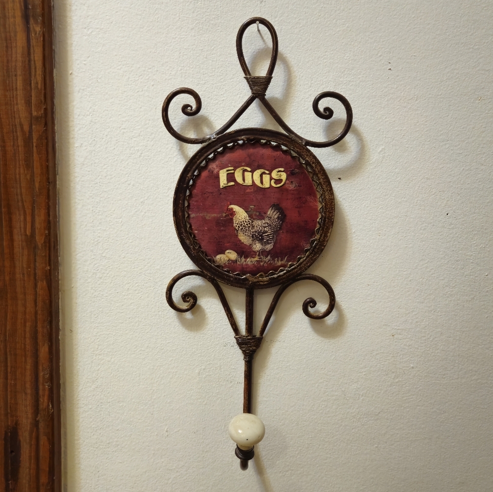 Rustic Farmhouse Iron Wall Hook with Chicken and Egg Design